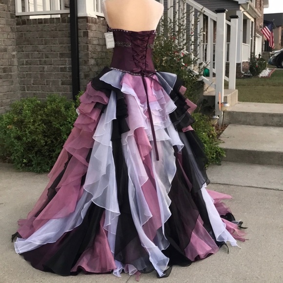 Gorgeous! Milano Ball Gown - Picture 3 of 5